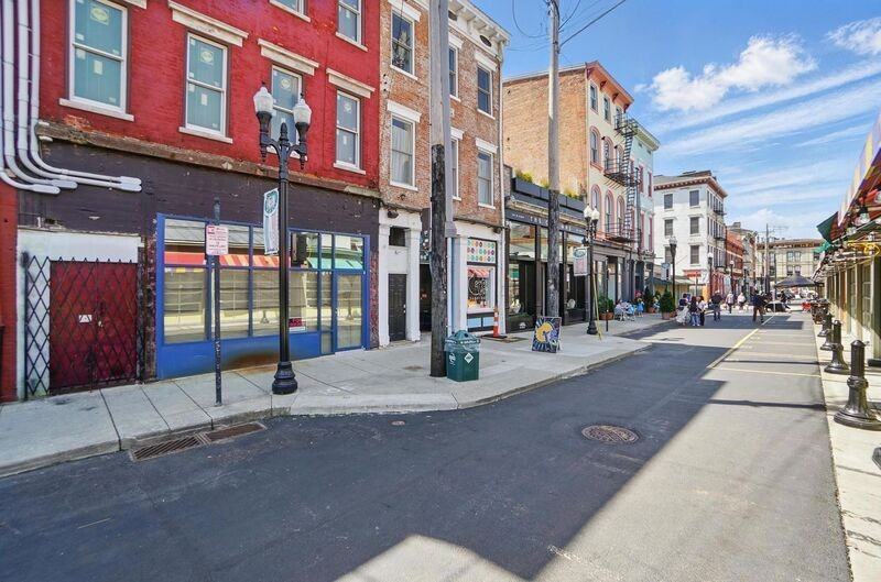 107 W Elder St #A - Photo 5 of 34