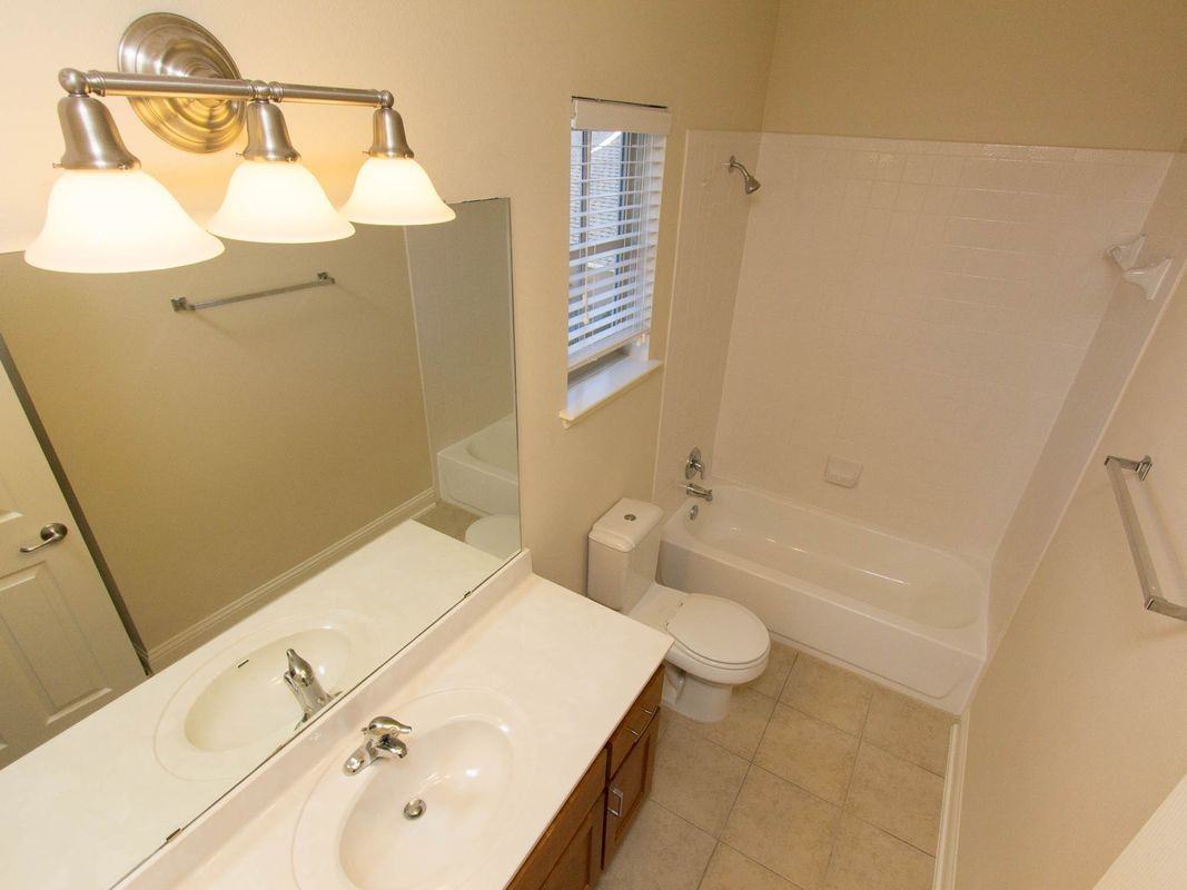 2005 Antone St - Photo 5 of 7