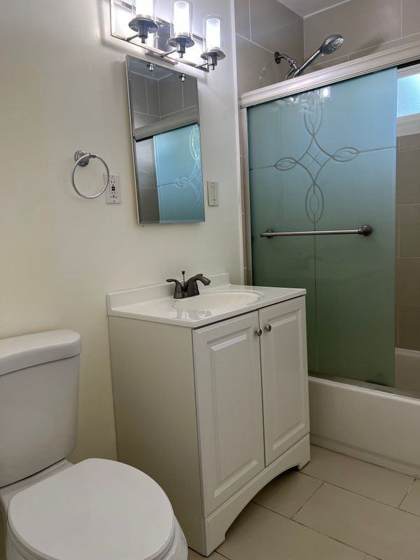 1728 Larchwood Ave - Photo 6 of 11