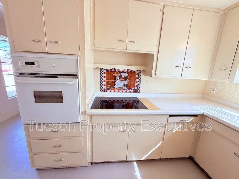 3274 E Benson Hwy - Photo 2 of 17