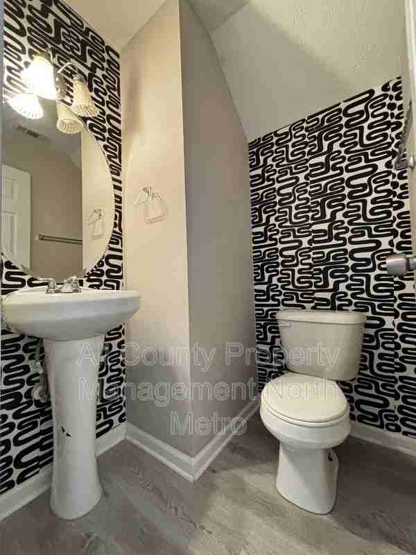 289 Silver Ridge Dr - Photo 5 of 16