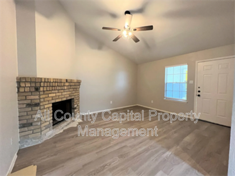 12214 Thompkins Dr - Photo 4 of 13