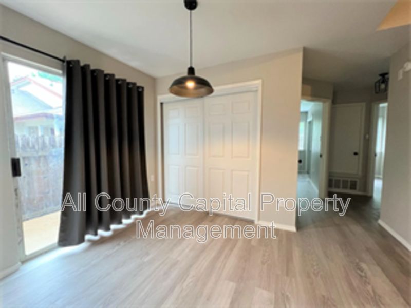 12214 Thompkins Dr - Photo 6 of 13