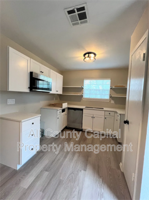 12214 Thompkins Dr - Photo 7 of 13