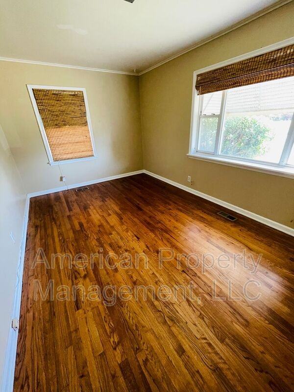 4409 E 21st Pl - Photo 6 of 11