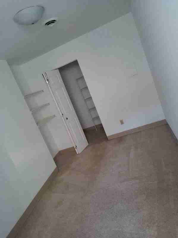 48 Main St - Photo 4 of 11