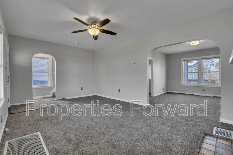 1185 E 22nd Ave - Photo 7 of 28