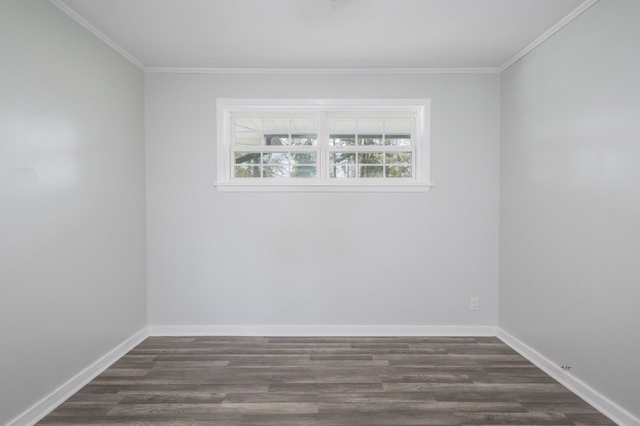 2004 Carter St - Photo 2 of 20