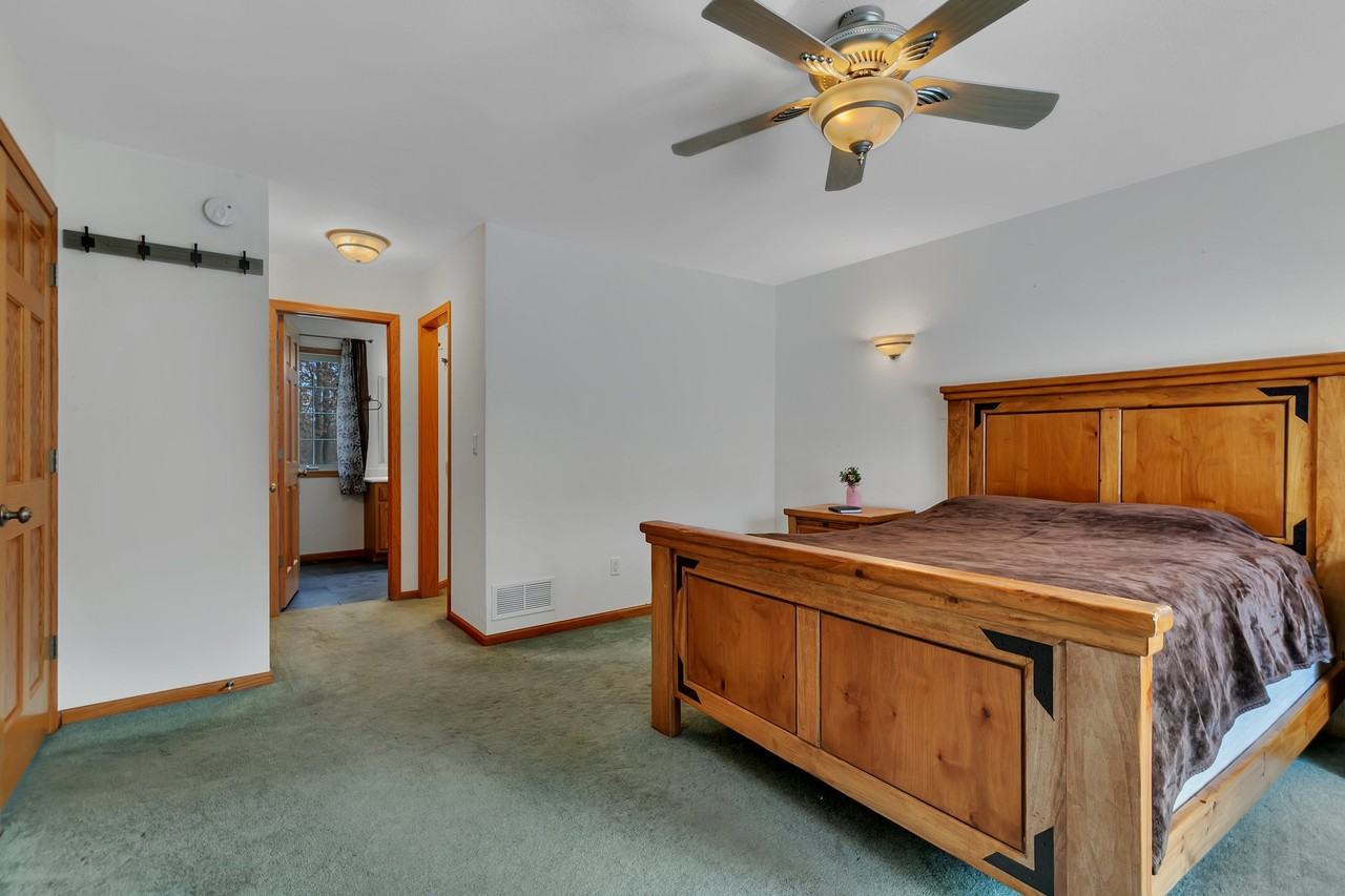 516 4th Ave Ne #1 - Photo 5 of 13