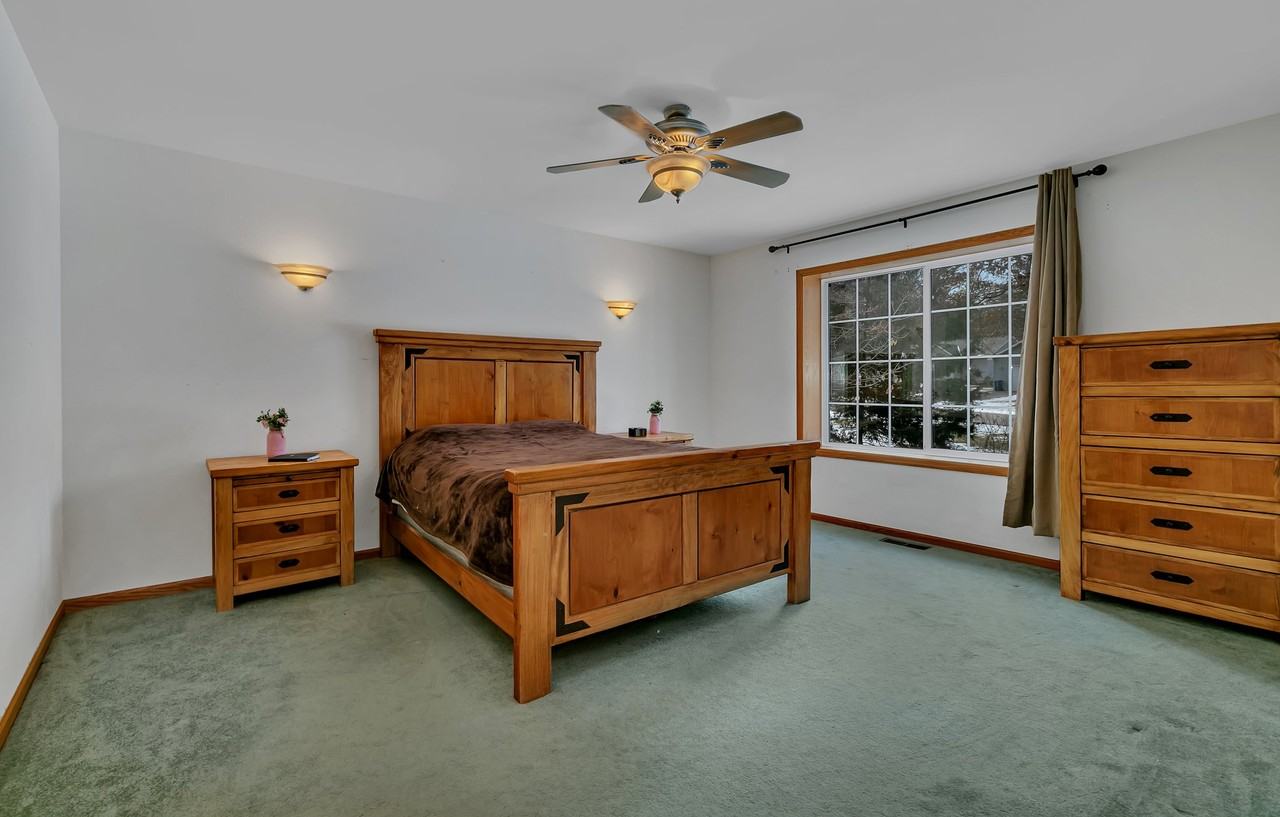 516 4th Ave Ne #1 - Photo 6 of 13