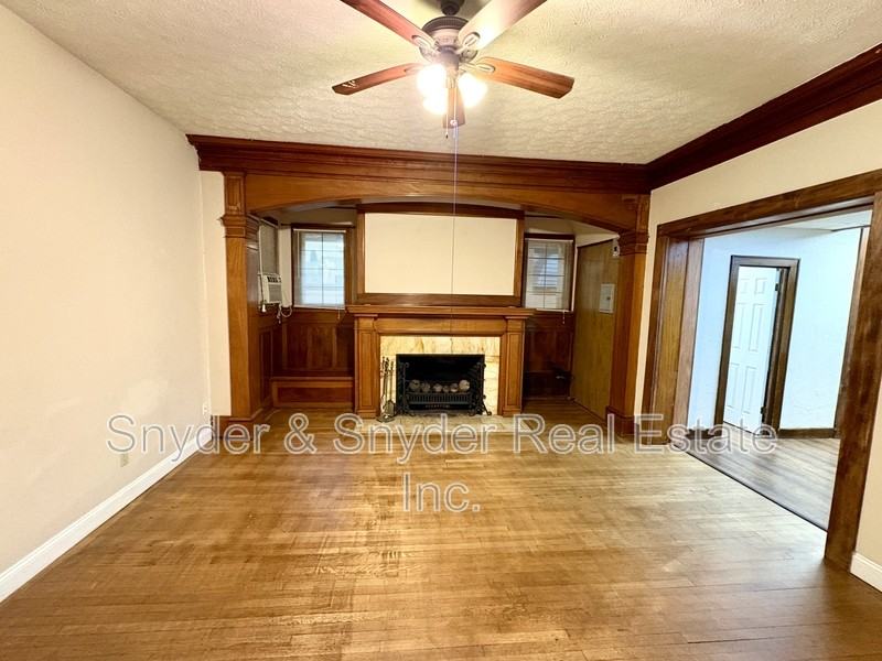 777 W Market St #3 - Photo 4 of 12