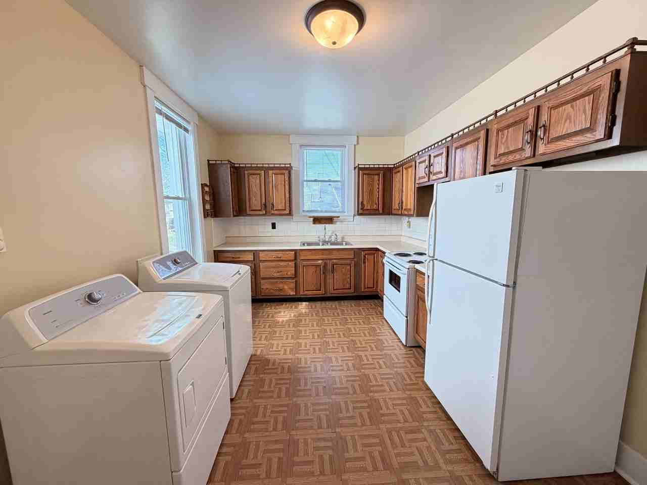 418 Nw L St - Photo 3 of 26