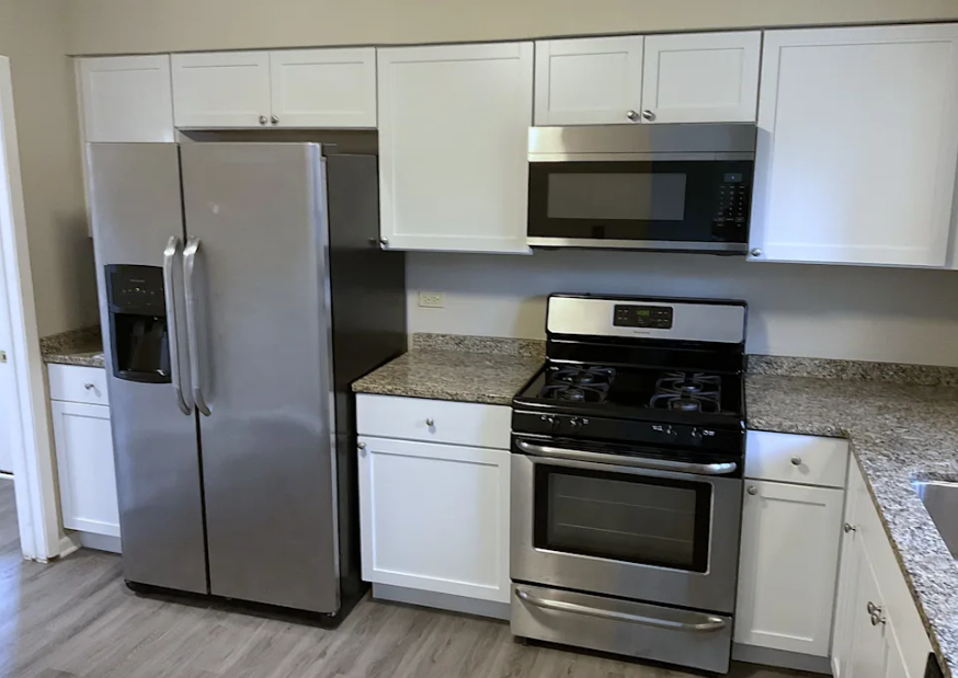 624 S Pierce Ave - Photo 2 of 10