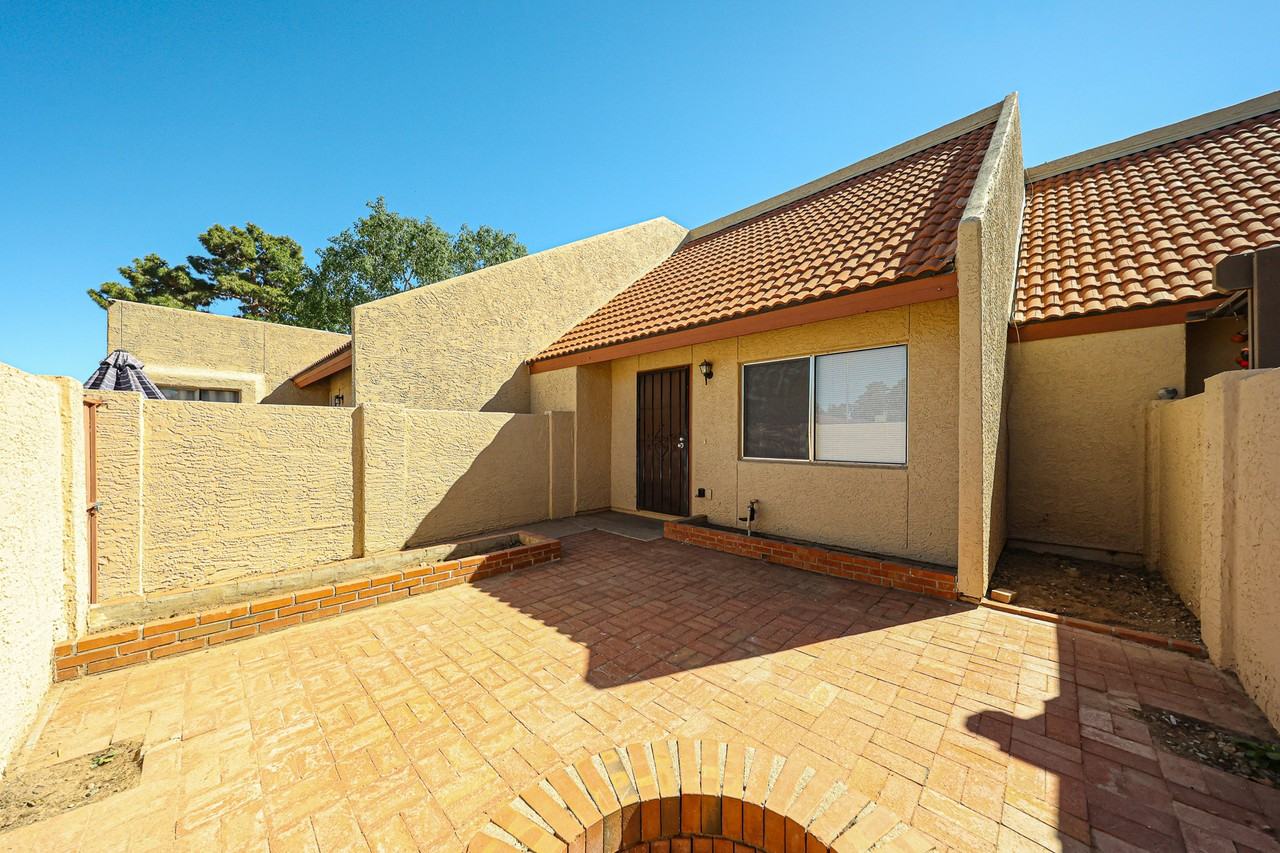 4120 W Calavar Rd - Photo 4 of 34