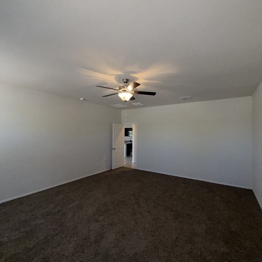 1038 W Castle Ct - Photo 4 of 13