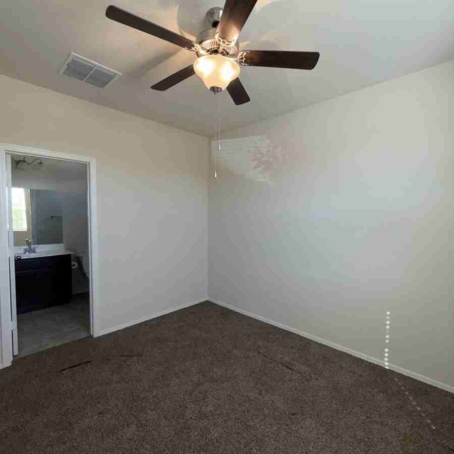 1038 W Castle Ct - Photo 7 of 13