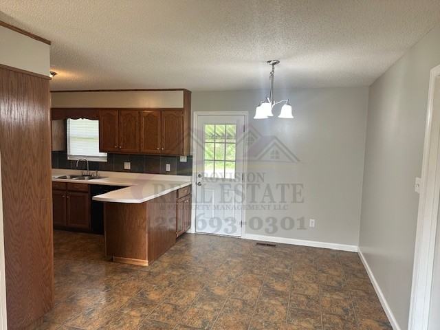 4040 John Ct Nw - Photo 4 of 24