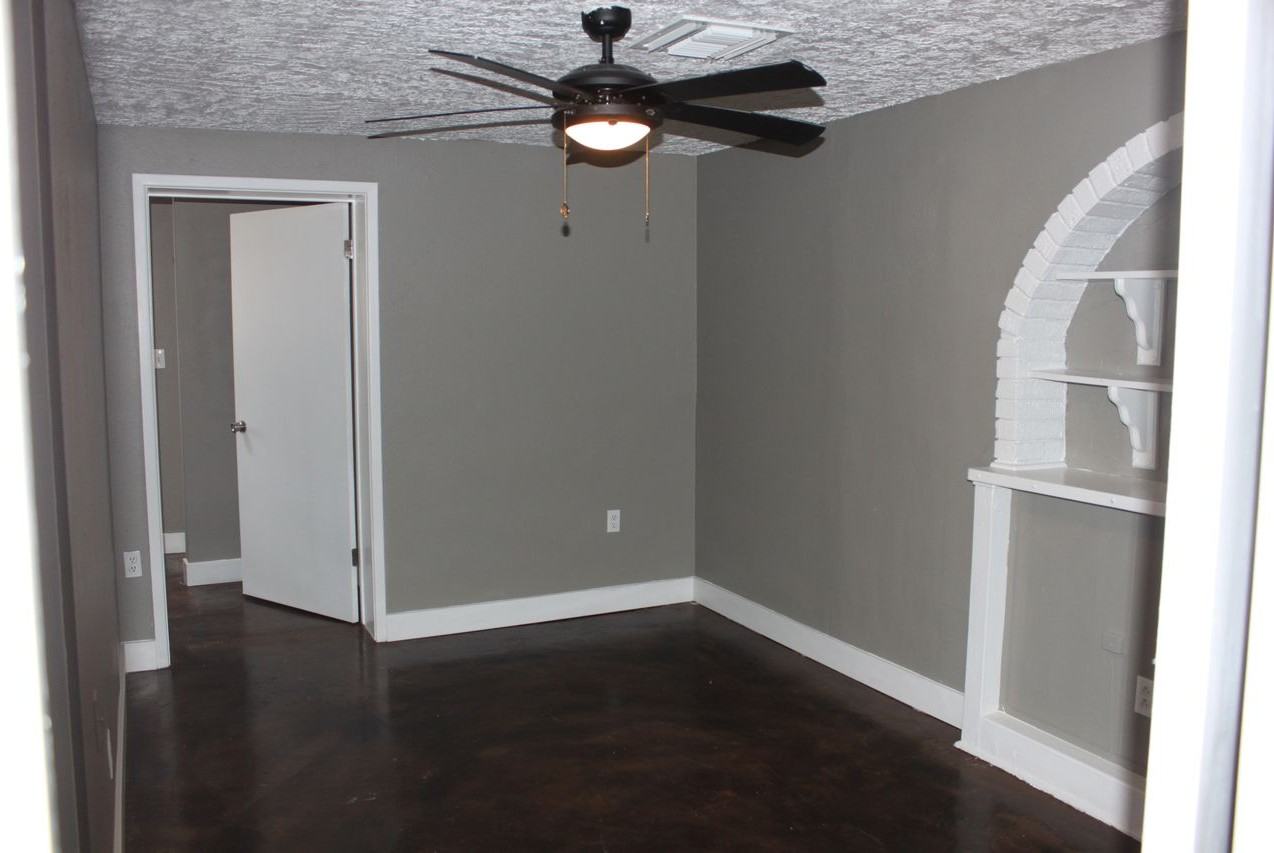 1228 S Mckemy St - Photo 7 of 9