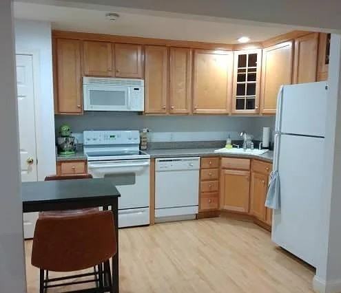 70 Warren Ave - Photo 3 of 6