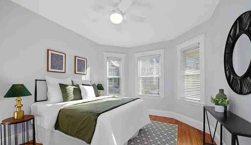 70 Warren Ave - Photo 6 of 6