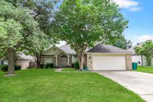 featured image of 2511 Kingsbury Dr