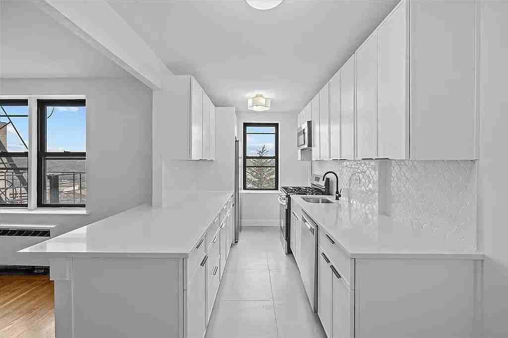 445 W 240th St - Photo 3 of 10