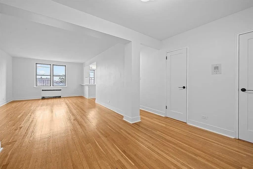 445 W 240th St - Photo 4 of 10