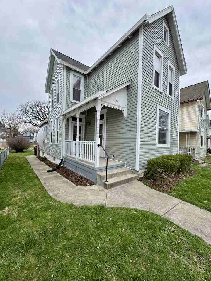 121 Chicago Ave - Photo 2 of 26