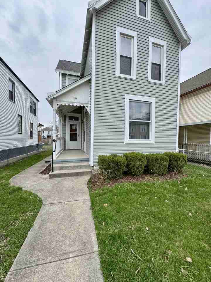 121 Chicago Ave - Photo 3 of 26