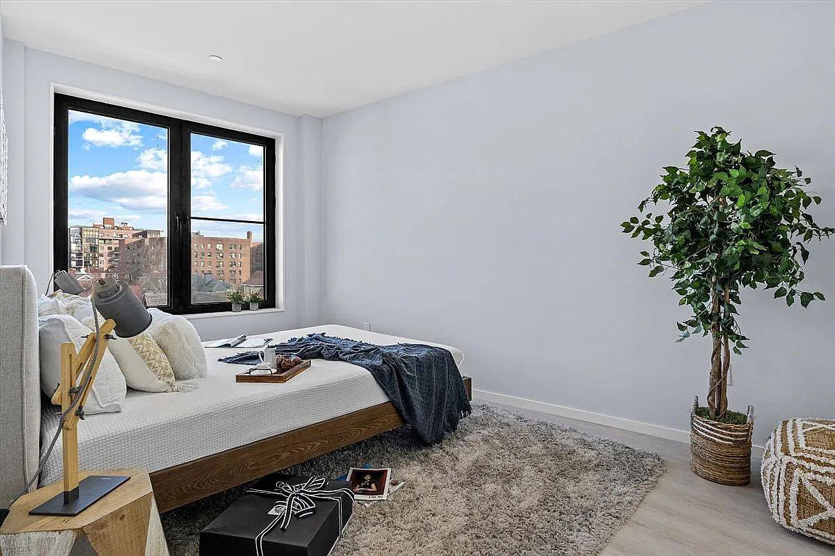 2652 E 18th St #5D - Photo 4 of 10