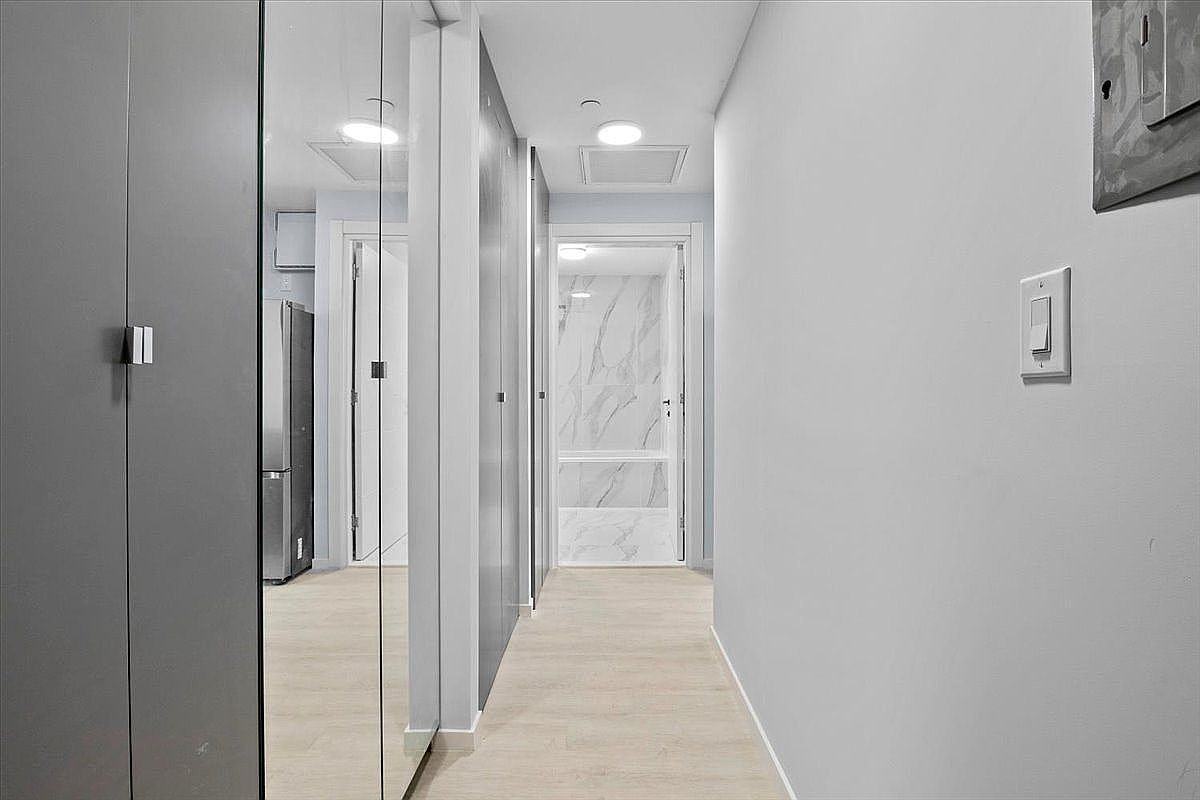 2654 E 18th St #5D - Photo 7 of 11