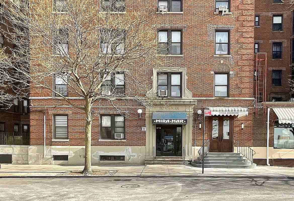 3145 Brighton 4th St #306 - Photo 4 of 15