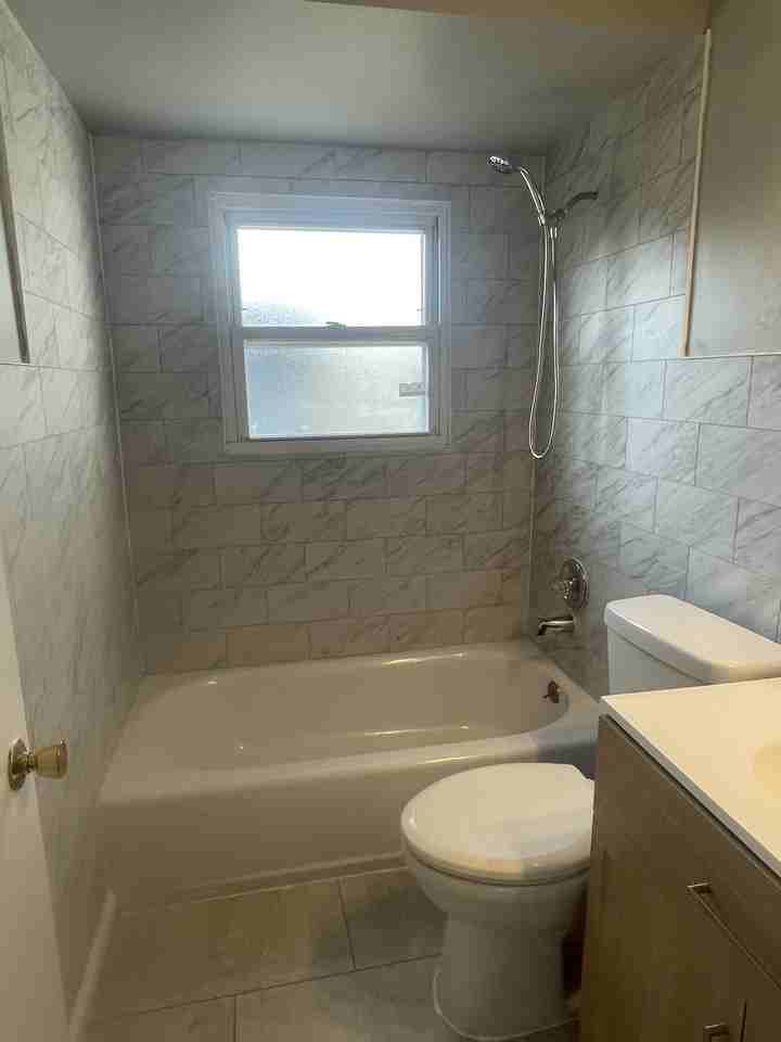 1134 Laredo Ave - Photo 4 of 17