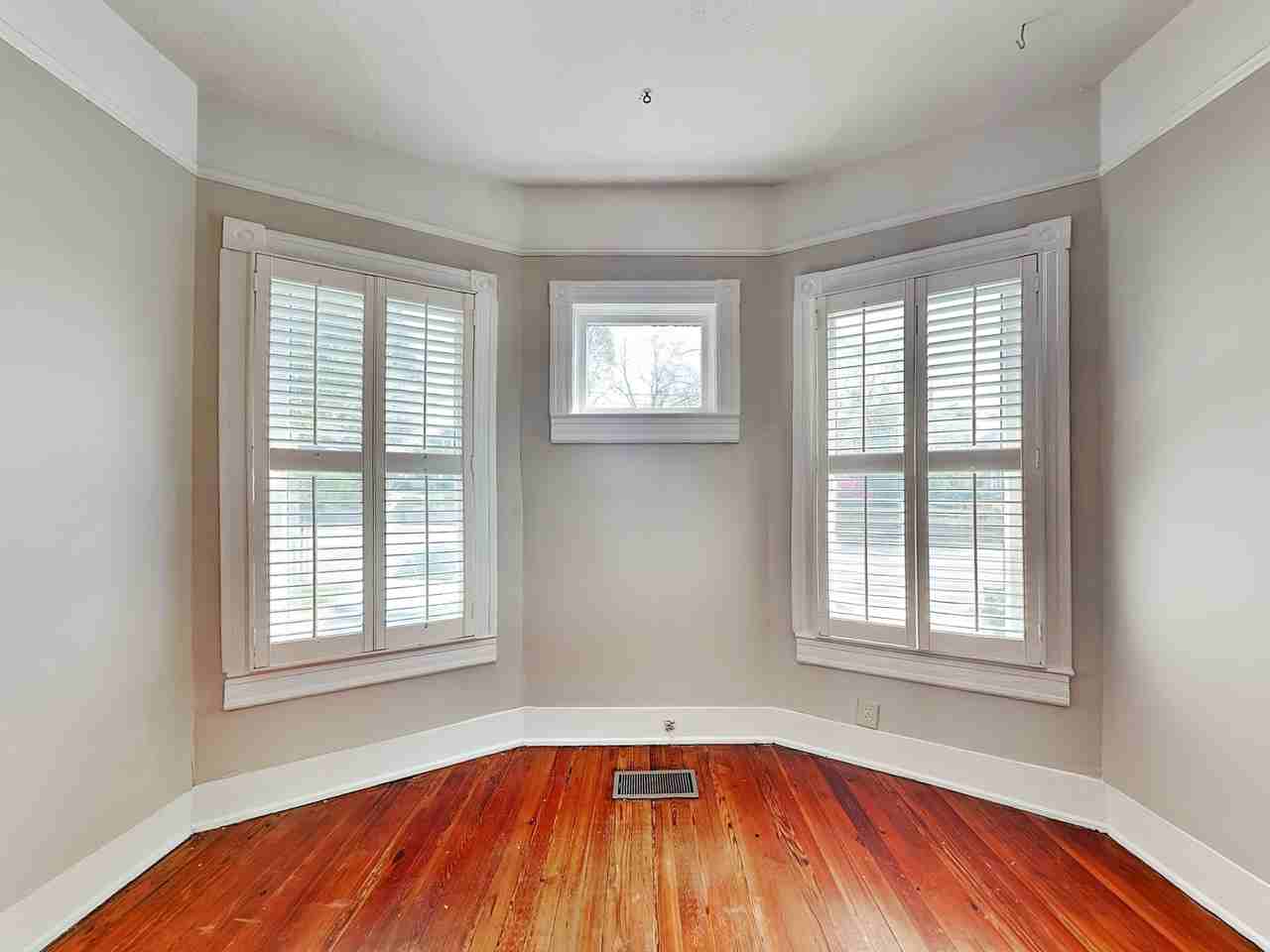 595 Boulevard Se #A - Photo 5 of 18