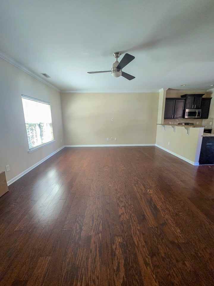 1007 Ileagnes Rd - Photo 3 of 39