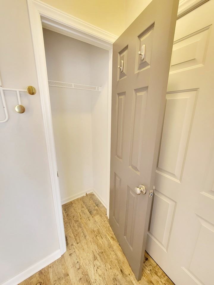 210 N Person St #202 - Photo 5 of 39