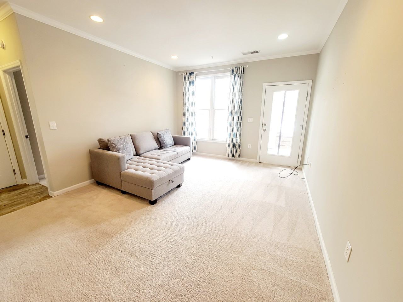 210 N Person St #202 - Photo 7 of 39