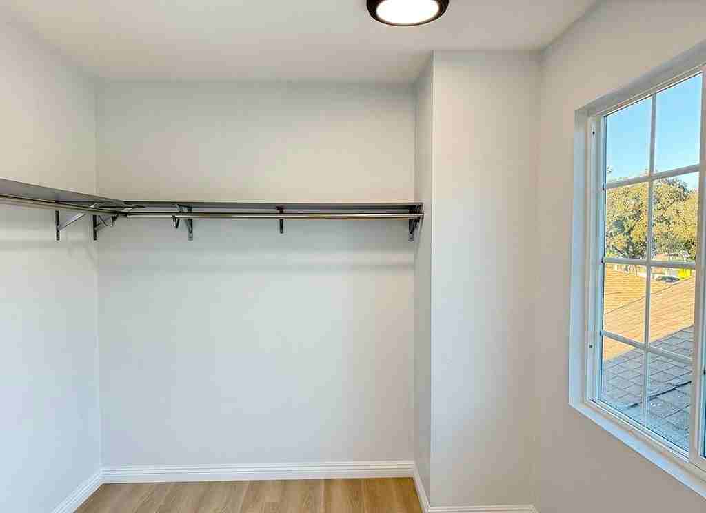 1206 S Towner St - Photo 6 of 22