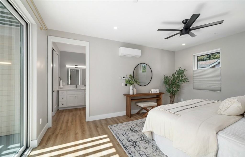 3059 Rockview Pl - Photo 2 of 26