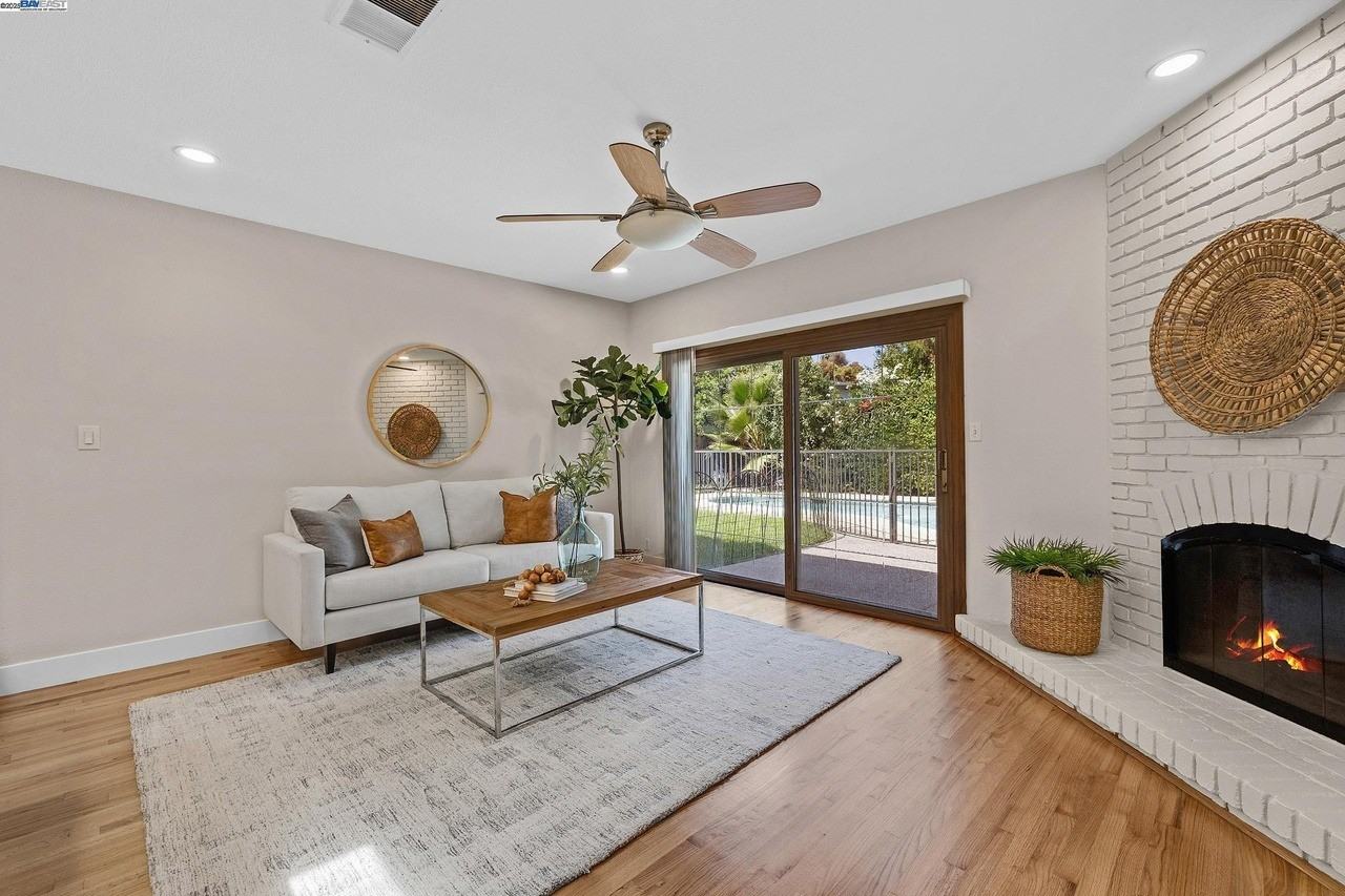 5041 Golden Rd - Photo 3 of 24