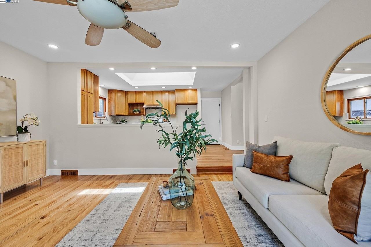 5041 Golden Rd - Photo 5 of 24