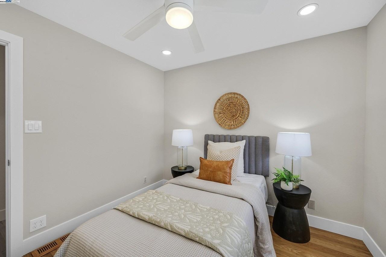 5041 Golden Rd - Photo 6 of 24