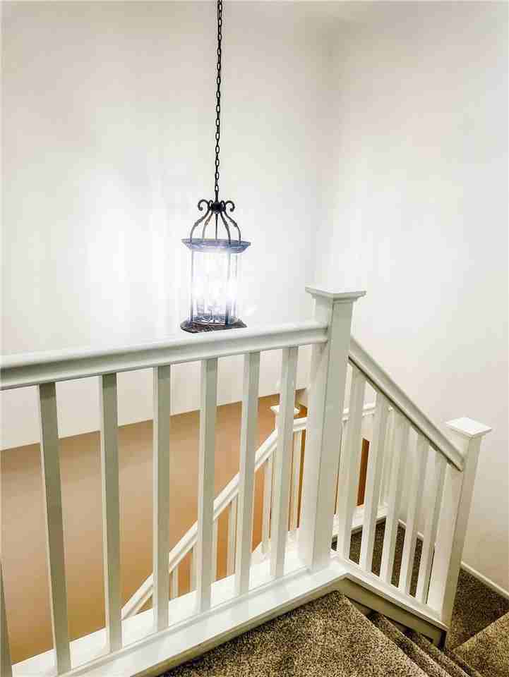 214 Violet Ave - Photo 7 of 24