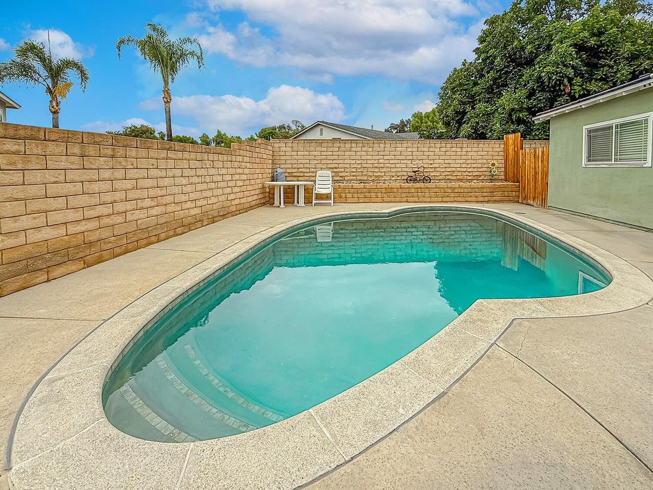 2439 Lita Pl - Photo 2 of 36