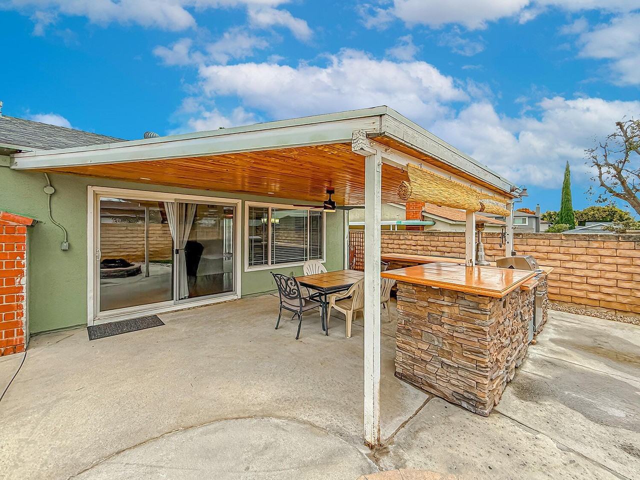 2439 Lita Pl - Photo 4 of 36