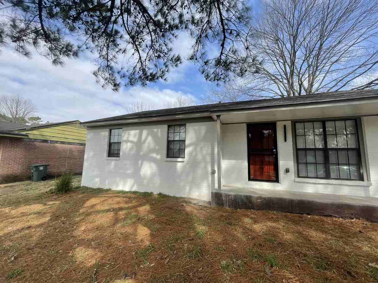 3724 Longmont Dr - Photo 4 of 5