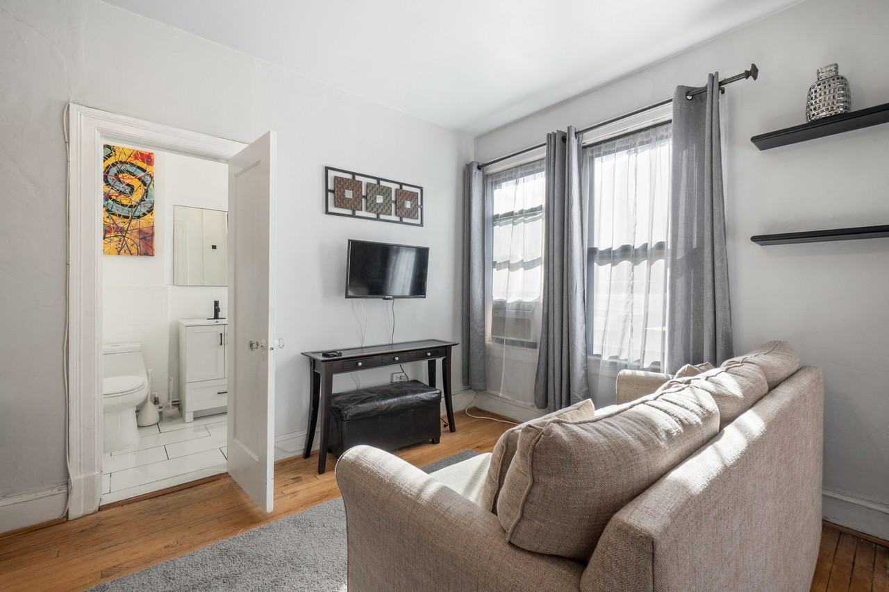 1101 L St Nw #308 - Photo 7 of 21