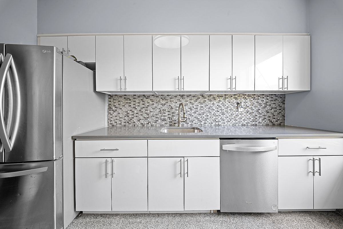 4508 40th St #F32 - Photo 3 of 10