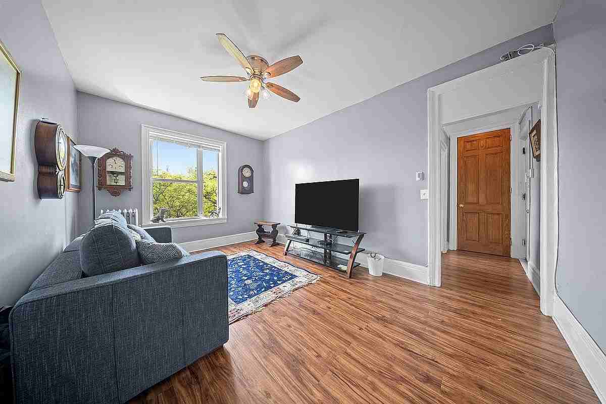 4508 40th St #F32 - Photo 6 of 10