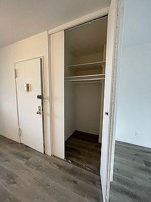 6135 98th St #9L - Photo 5 of 7